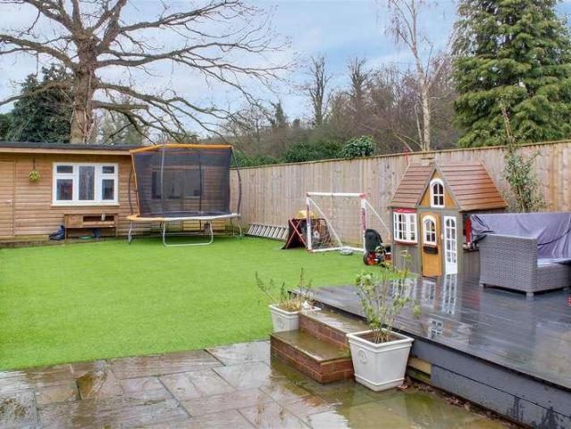 House for sale in Denham, Denham Green