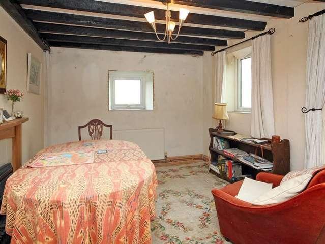 House for sale in Penrhoslligwy, Wales