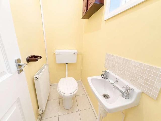 House for sale in Dixons Green, West Midlands