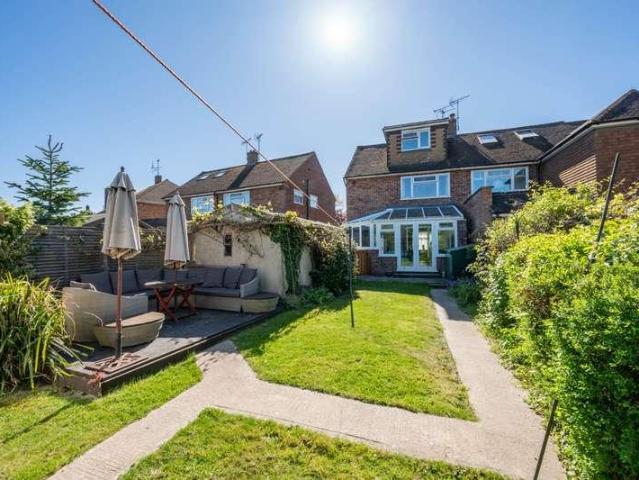 House for sale in Highwood, Horsham