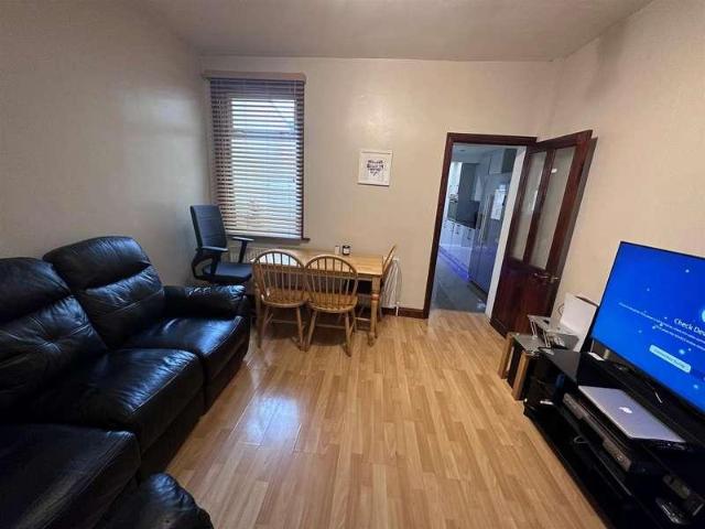 House for sale in London Borough of Ealing, Greater London
