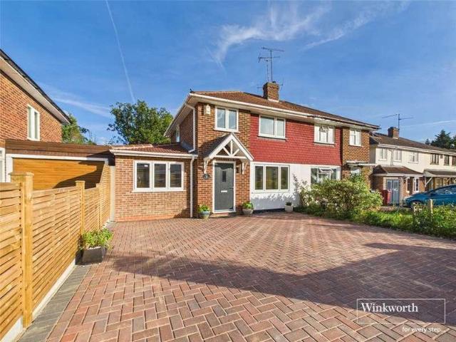 House for sale in Churchend, Reading