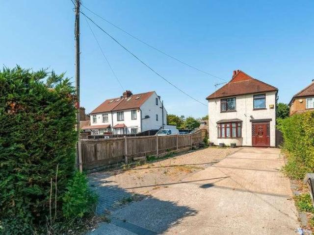 House for sale in Iver