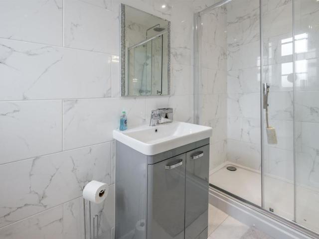 House for sale in Kingswinford, West Midlands