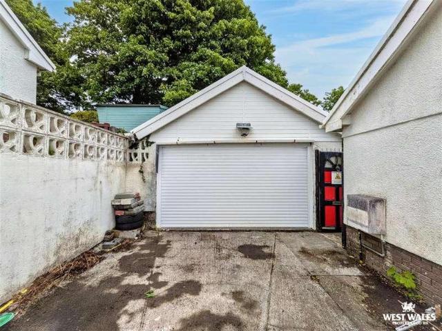 House for sale in Carmarthen, Wales