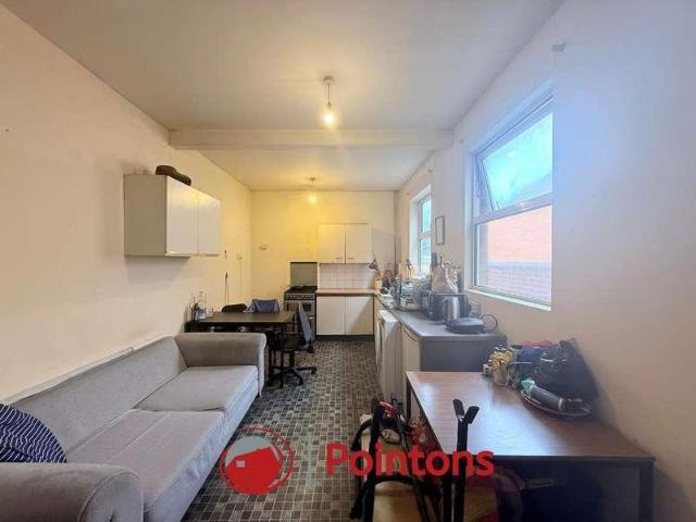 House for sale in Ball Hill, Coventry