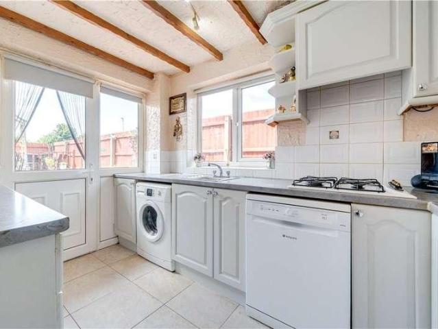 House for sale in Whinmoor, West Yorkshire