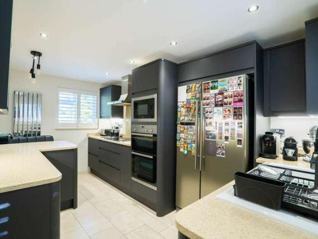 House for sale in Wallands Park, Lewes