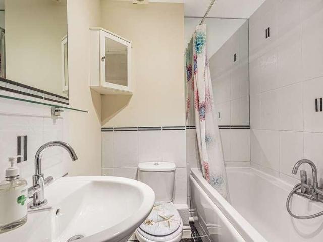 House for sale in Evershot, Oxfordshire