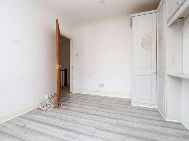 House for sale in The Knap, Barry