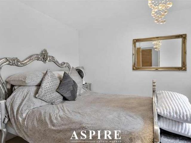 House for sale in Forest Gate, Greater London