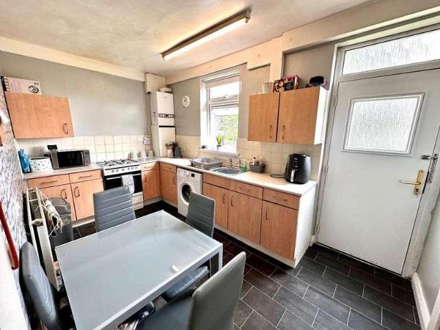 House for sale in Huddersfield, Quarmby
