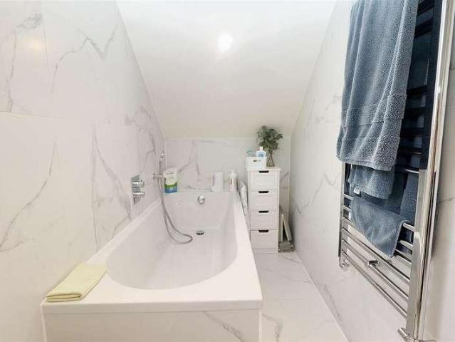 House for sale in Elstree and Borehamwood, Borehamwood