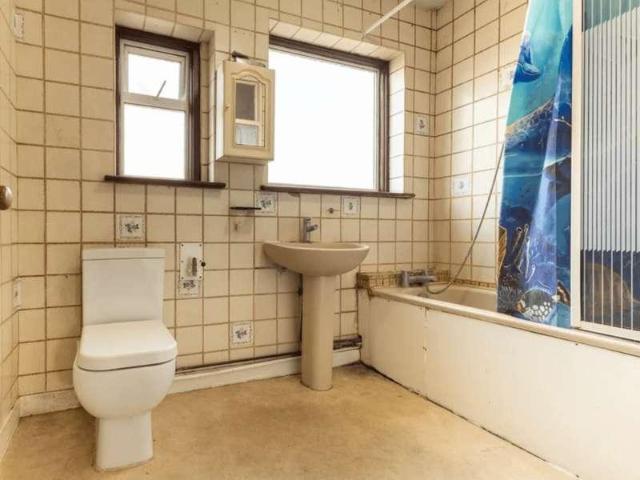 House for sale in Wealdstone, Greater London