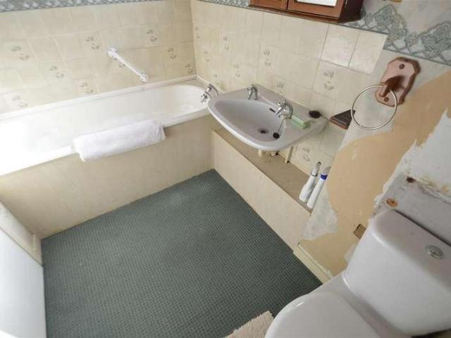 House for sale in Greater London