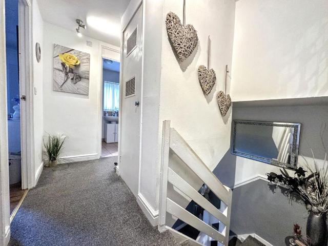 House for sale in Oxclose, Washington