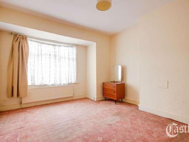 House for sale in Greater London