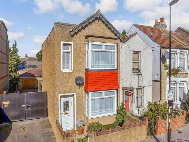 House for sale in London Borough of Croydon, Greater London