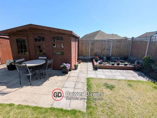 House for sale in Chadwell St Mary, Essex