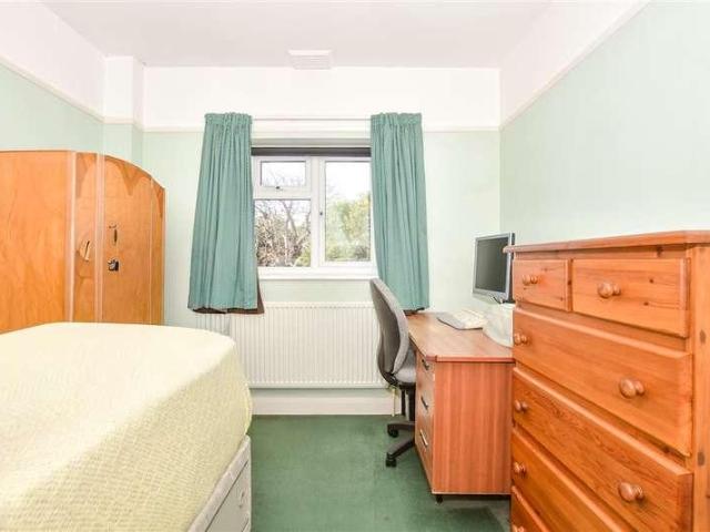 House for sale in Pachesham Park, Surrey