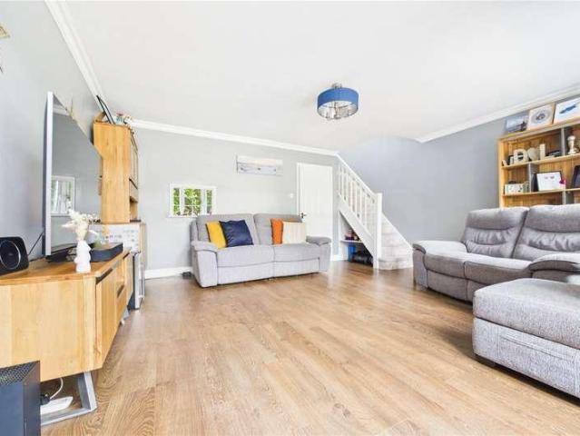House for sale in Calcot, West Berkshire