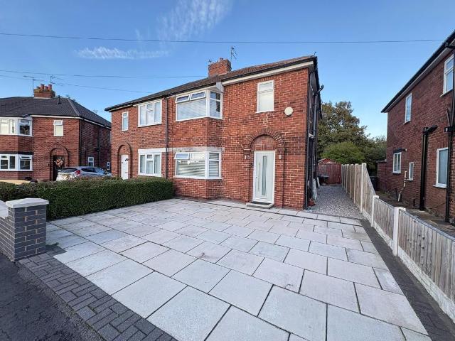 House for sale in Kennessee Green, Sefton