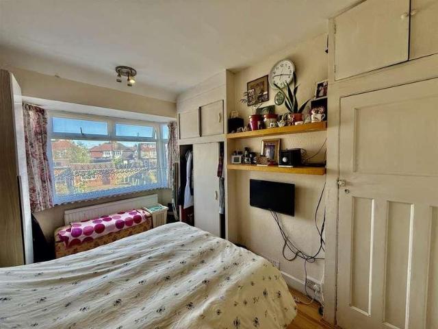 House for sale in London Borough of Ealing, Greenford