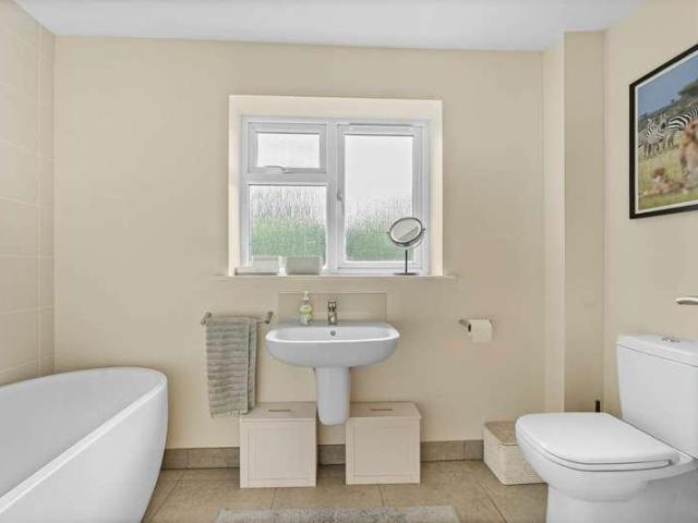 House for sale in Henley-on-Thames, Berrick Salome