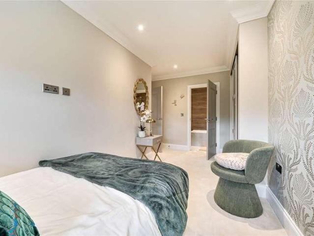 House for sale in London Borough of Barnet, Greater London