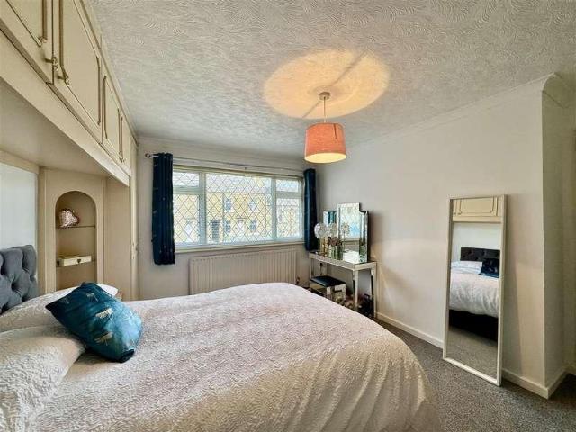 House for sale in Huddersfield, Newsome