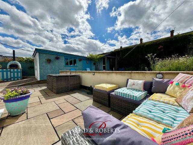 House for sale in Clwyd