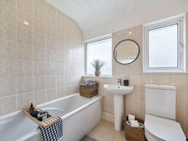 House for sale in Lane, Greater London