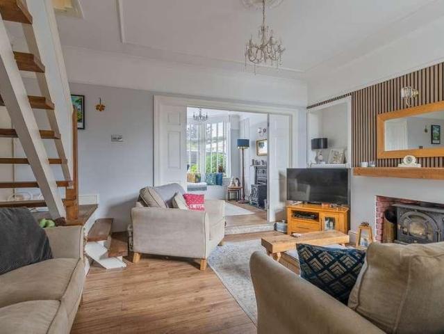 House for sale in Pontymister, Risca