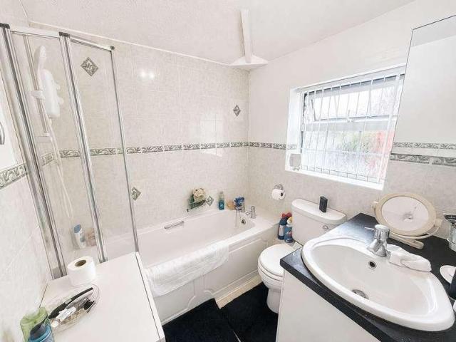 House for sale in Wollaston, Amblecote