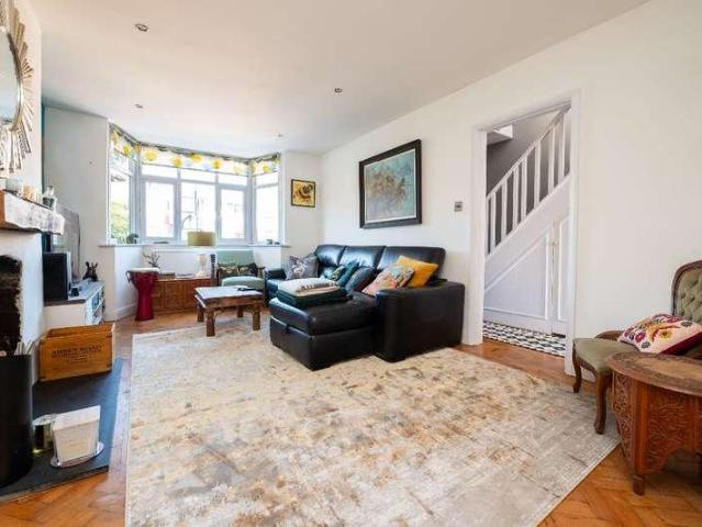 House for sale in Whitton, Greater London