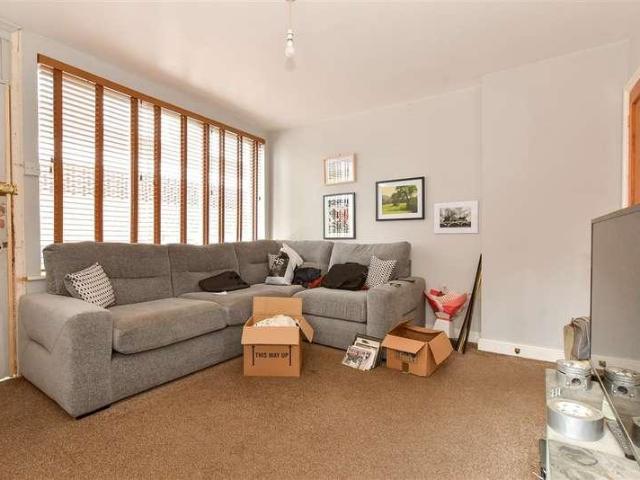 House for sale in Oakfield, Ryde