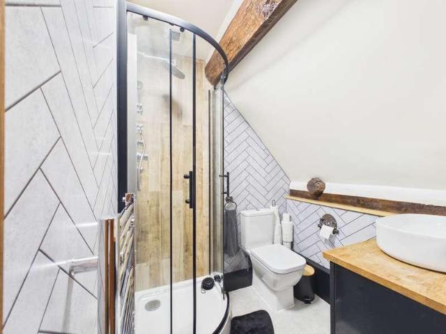 House for sale in Catchems End, Wyre Forest