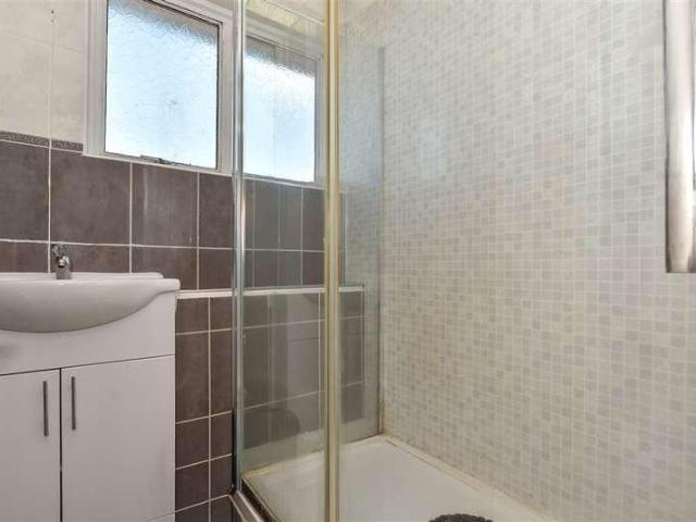 House for sale in Lee Chapel, Essex