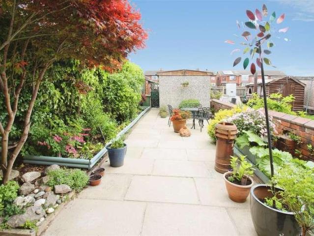 House for sale in Whitkirk, Austhorpe