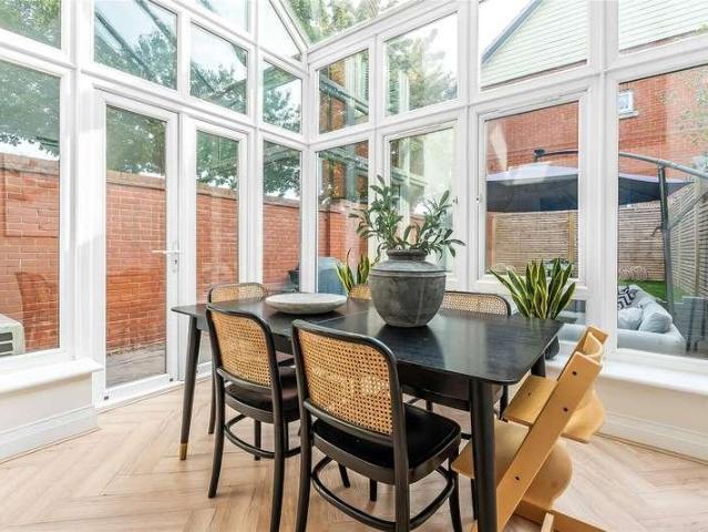House for sale in Queen Elizabeth Park, Guildford