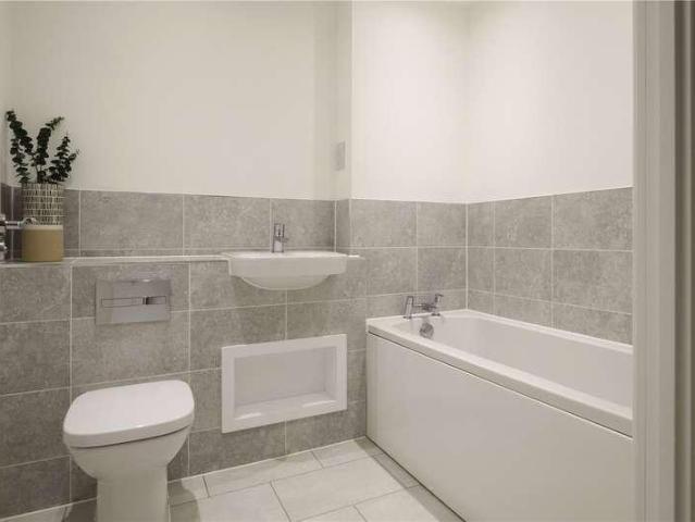 House for sale in Dee Park, Reading