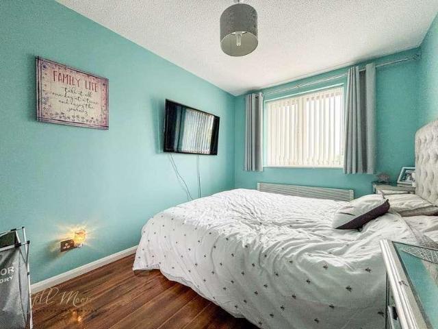 House for sale in Oxclose, Washington
