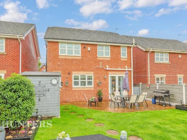 House for sale in Wardle, Burnedge