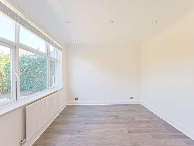 House for sale in Kingsbury, Greater London