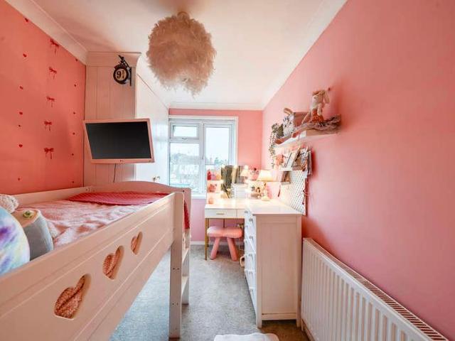 House for sale in Pachesham Park, Surrey