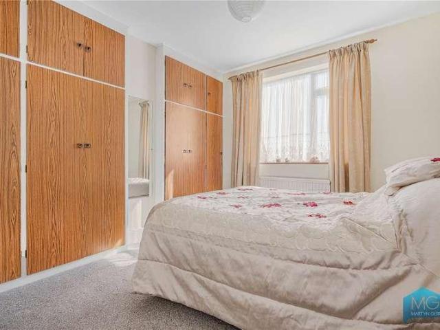 House for sale in Oakmere, Potters Bar
