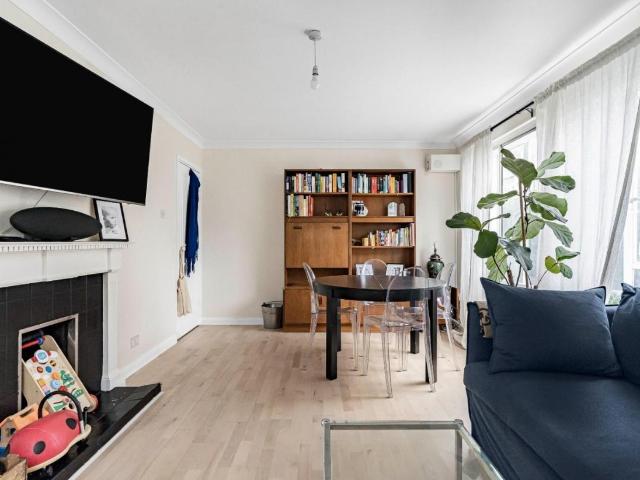 House for sale in Loughborough Junction, Greater London