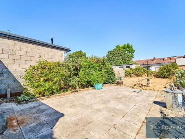 House for sale in London Borough of Hounslow, Greater London