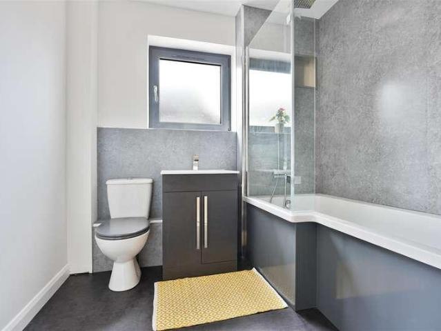 House for sale in Carnwath, South Lanarkshire