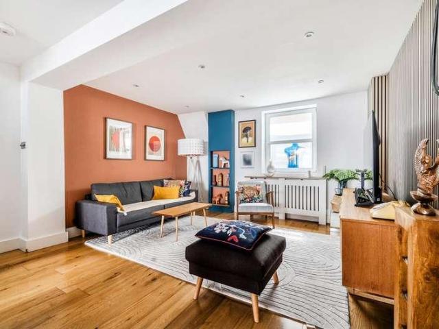 House for sale in Round Hill, Brighton & Hove